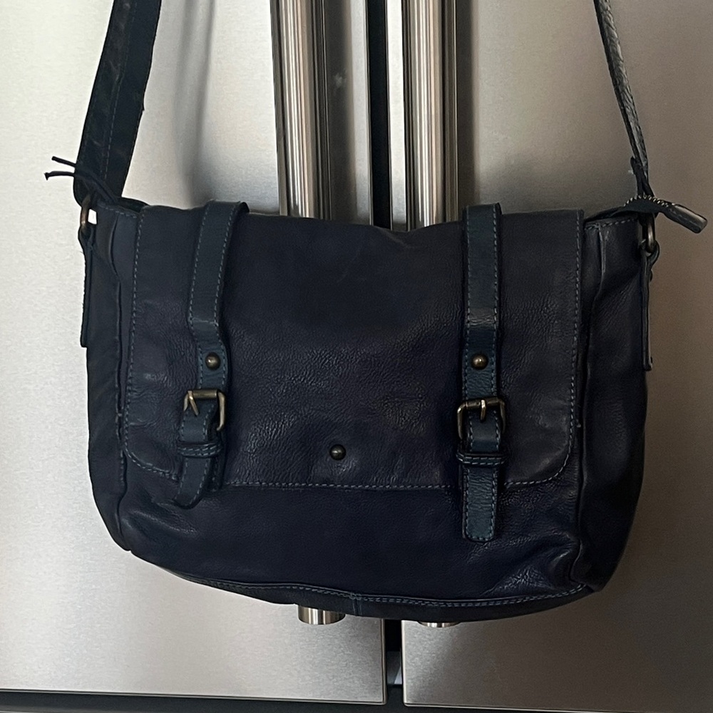 Elegant Navy Leather Satchel - Picture 2 of 16